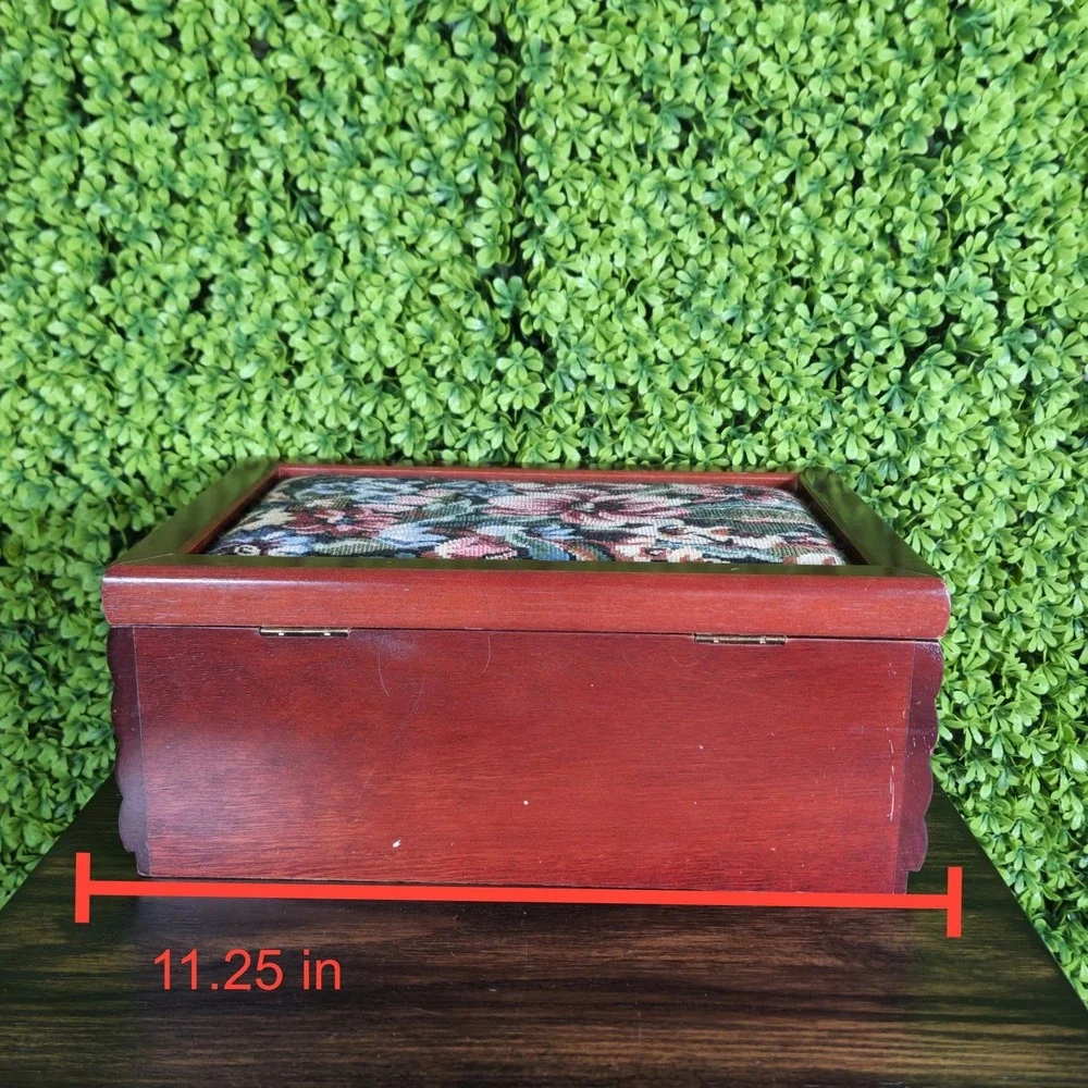VTG Floral Tapestry Wooden Jewelry Box Cherry Finish Scalloped Ring Organizer